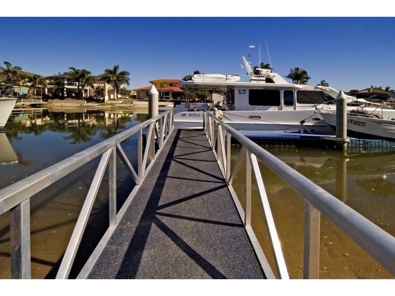 10 Drysdale Place, Paradise Point QLD 4216