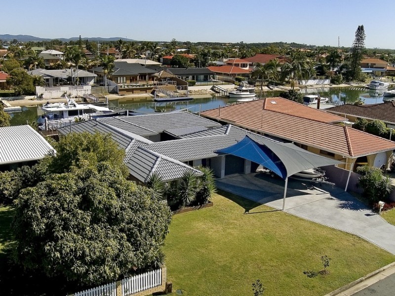 10 Drysdale Place, Paradise Point QLD 4216