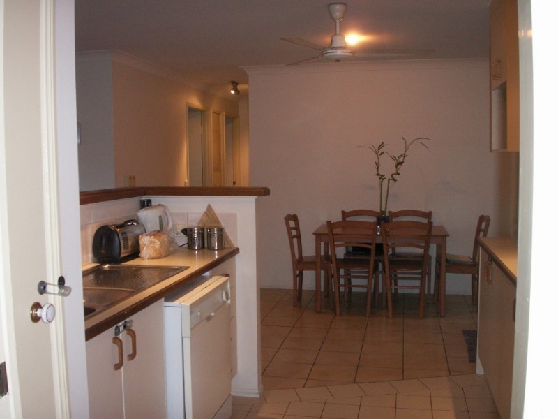 26 Allied Drive, Arundel QLD 4214