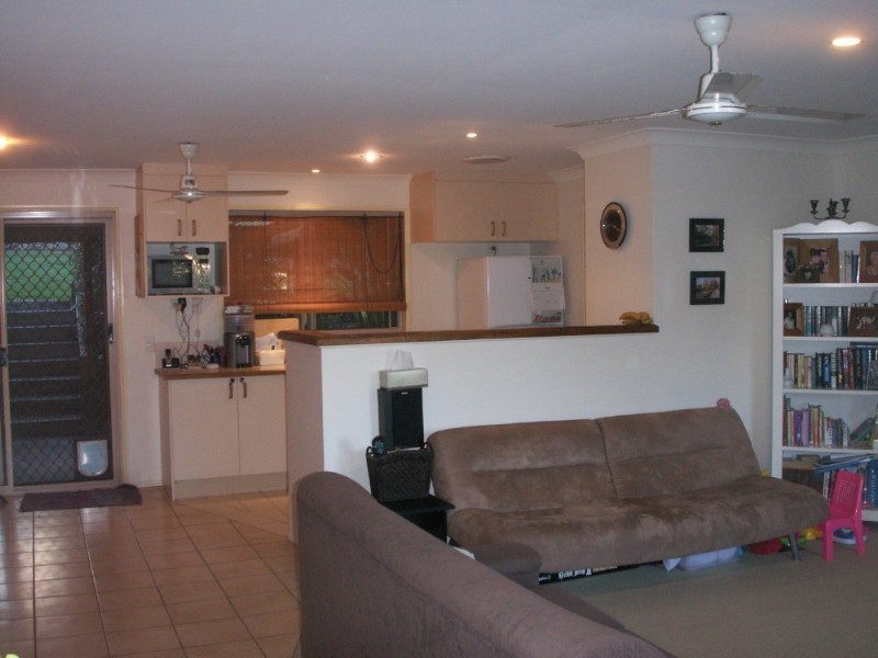 26 Allied Drive, Arundel QLD 4214