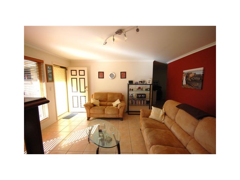 1/18 Artists Avenue, Oxenford QLD 4210