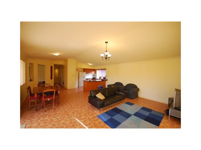 24 Pandora Crescent, Pacific Pines QLD 4211