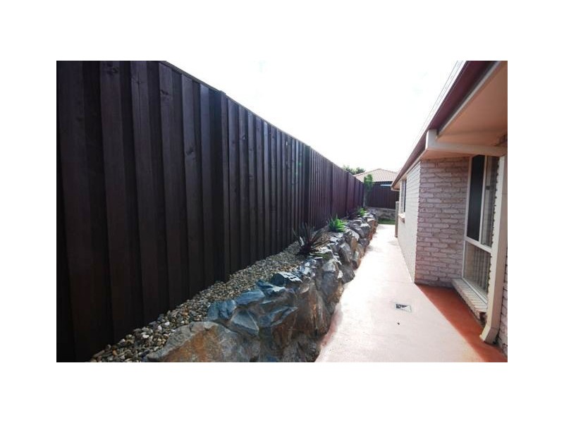 24 Pandora Crescent, Pacific Pines QLD 4211