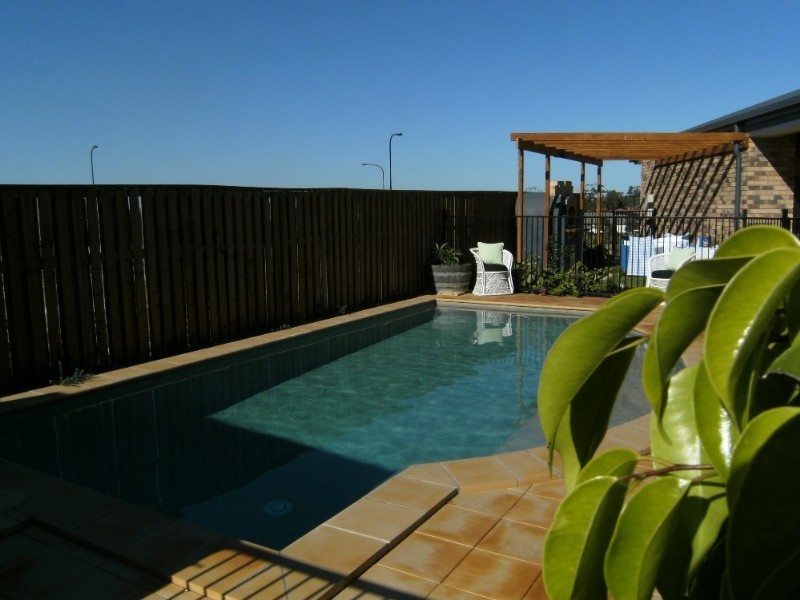 48 Lawley Crescent, Pacific Pines QLD 4211