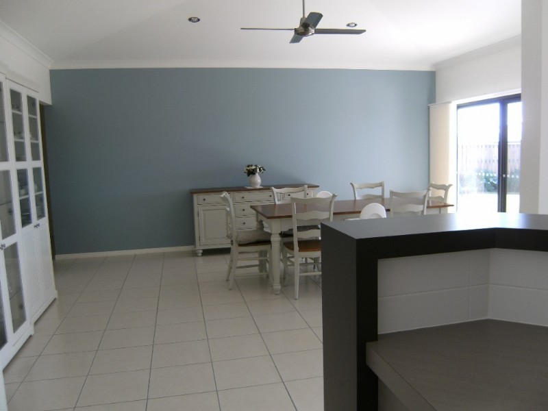 48 Lawley Crescent, Pacific Pines QLD 4211