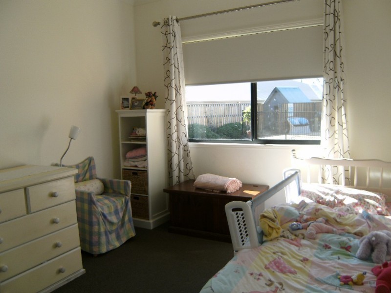 48 Lawley Crescent, Pacific Pines QLD 4211