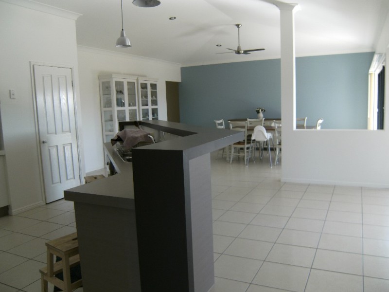 48 Lawley Crescent, Pacific Pines QLD 4211