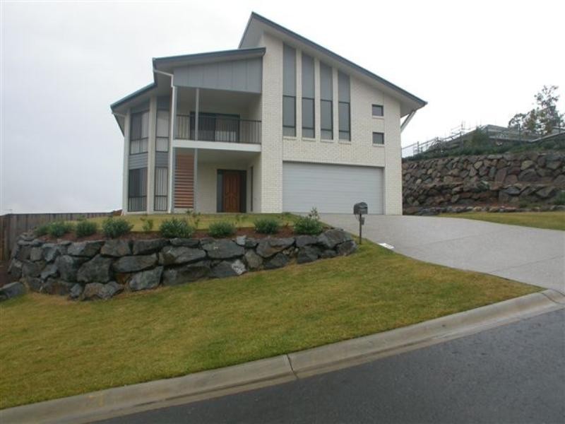 Pacific Pines QLD 4211