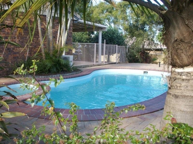 12 Balranald Court, Helensvale QLD 4212