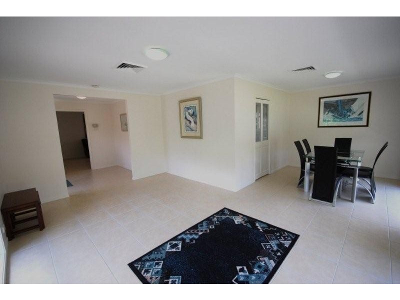 3 Wilmot Place, Helensvale QLD 4212