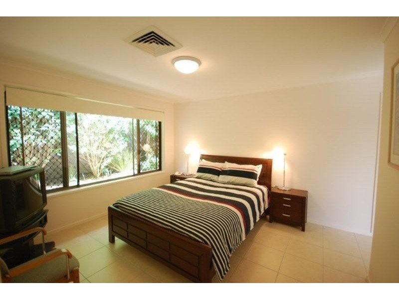 3 Wilmot Place, Helensvale QLD 4212