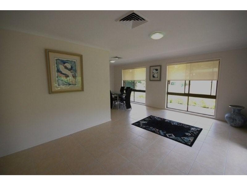 3 Wilmot Place, Helensvale QLD 4212