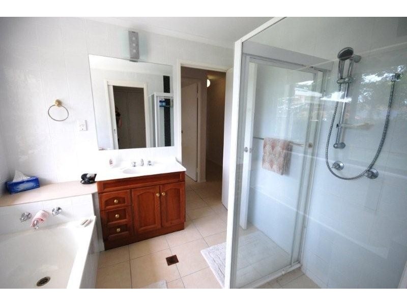 3 Wilmot Place, Helensvale QLD 4212