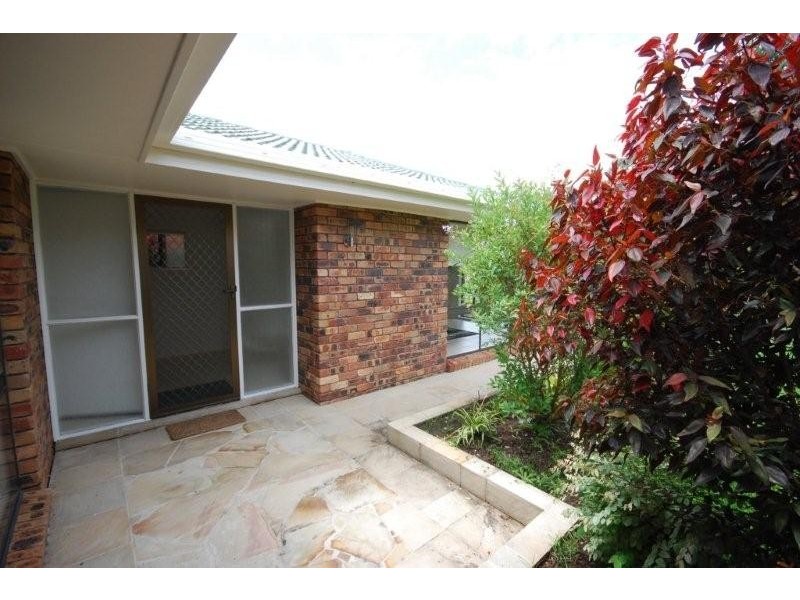 3 Wilmot Place, Helensvale QLD 4212