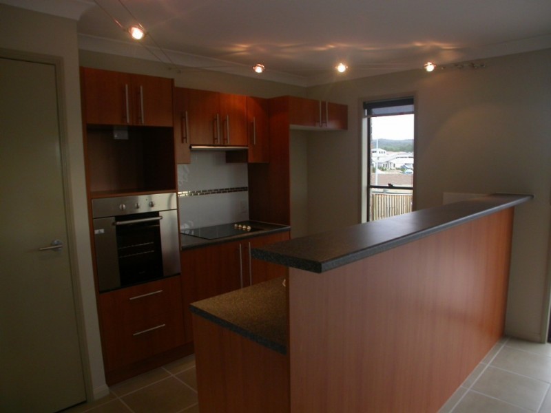 Pacific Pines QLD 4211