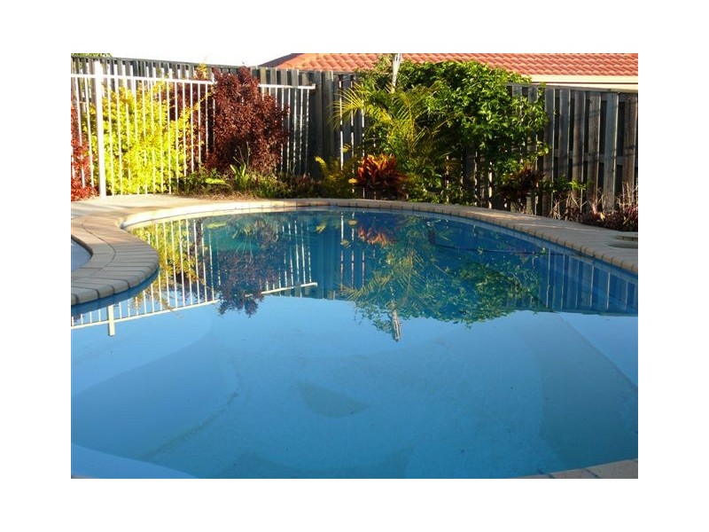 35 Palmerston Drive, Oxenford QLD 4210