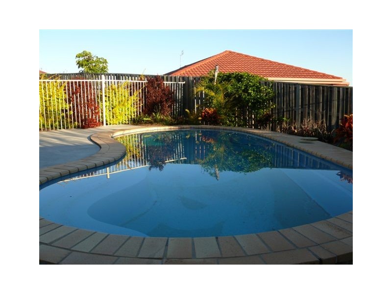 35 Palmerston Drive, Oxenford QLD 4210