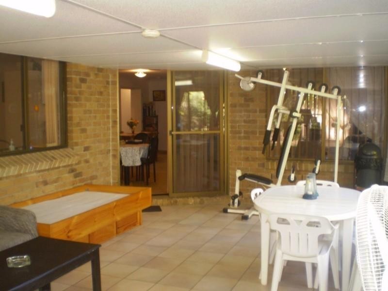 10 Western Way, Oxenford QLD 4210