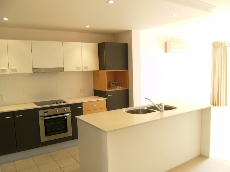 10/1 Arbour Avenue, Robina QLD 4226