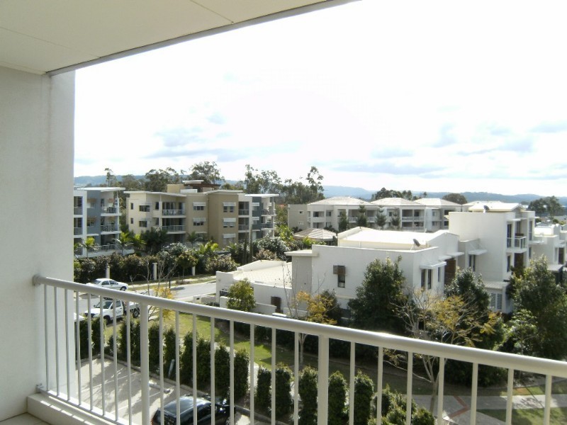 10/1 Arbour Avenue, Robina QLD 4226