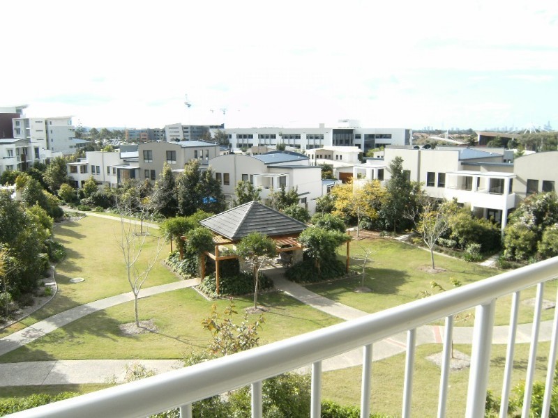 10/1 Arbour Avenue, Robina QLD 4226