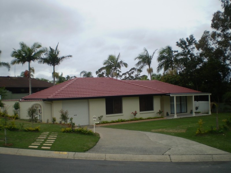 4 Preston Place, Helensvale QLD 4212