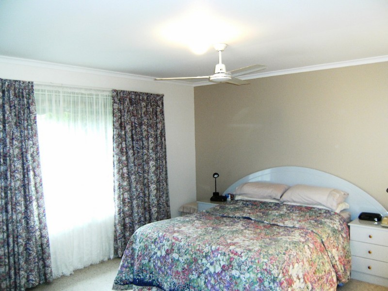 12 Wilmot Place, Helensvale QLD 4212