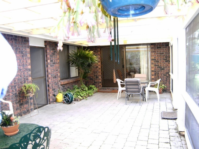 12 Wilmot Place, Helensvale QLD 4212