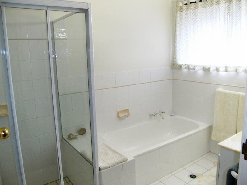 12 Wilmot Place, Helensvale QLD 4212