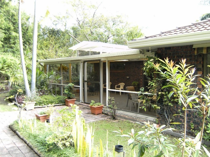 12 Wilmot Place, Helensvale QLD 4212