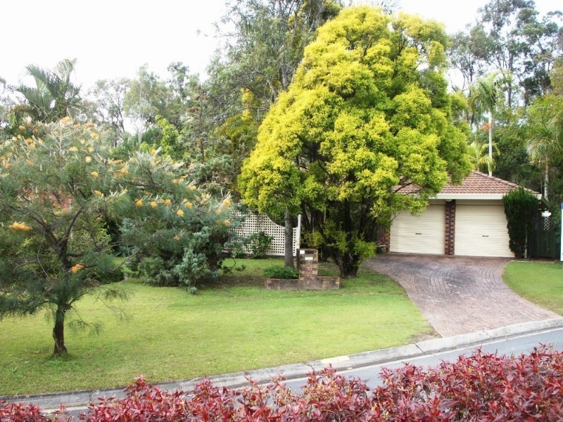 12 Wilmot Place, Helensvale QLD 4212