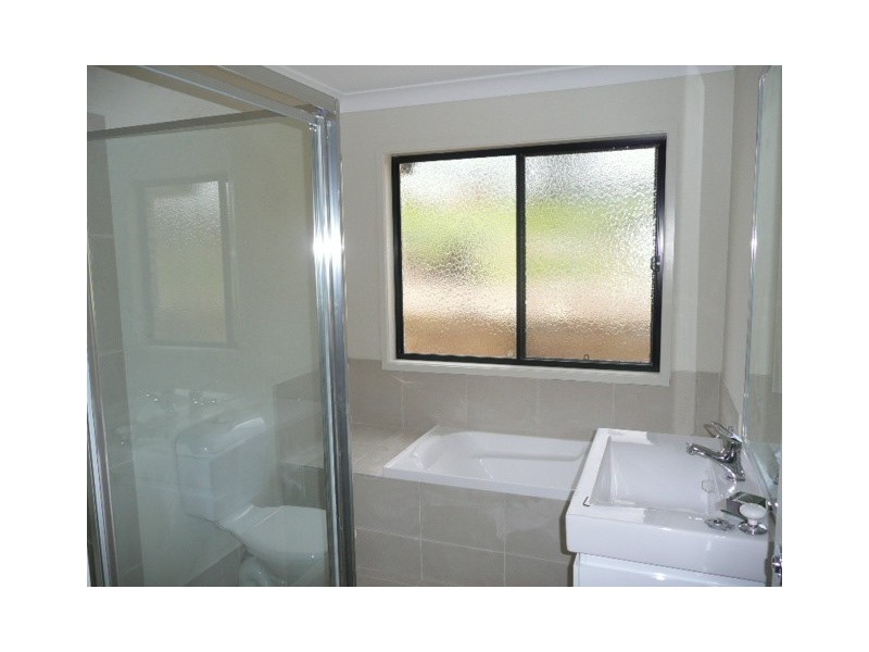 1/18 Firecrest Close, Upper Coomera QLD 4209