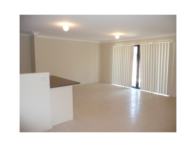 1/18 Firecrest Close, Upper Coomera QLD 4209