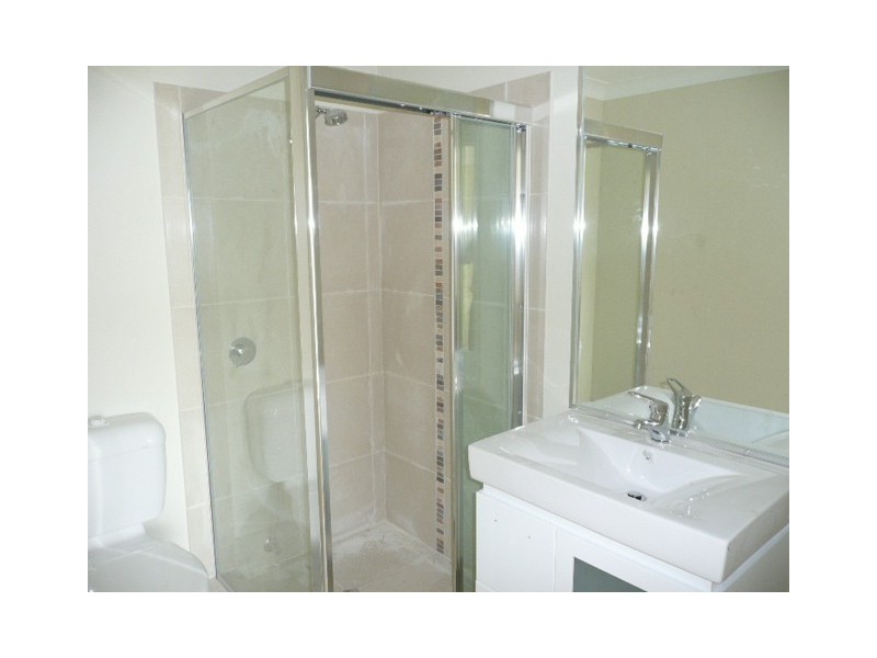 1/18 Firecrest Close, Upper Coomera QLD 4209