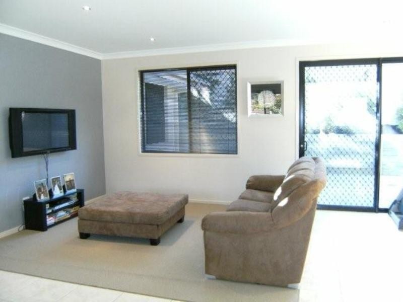 6 Portreeves Place, Arundel QLD 4214