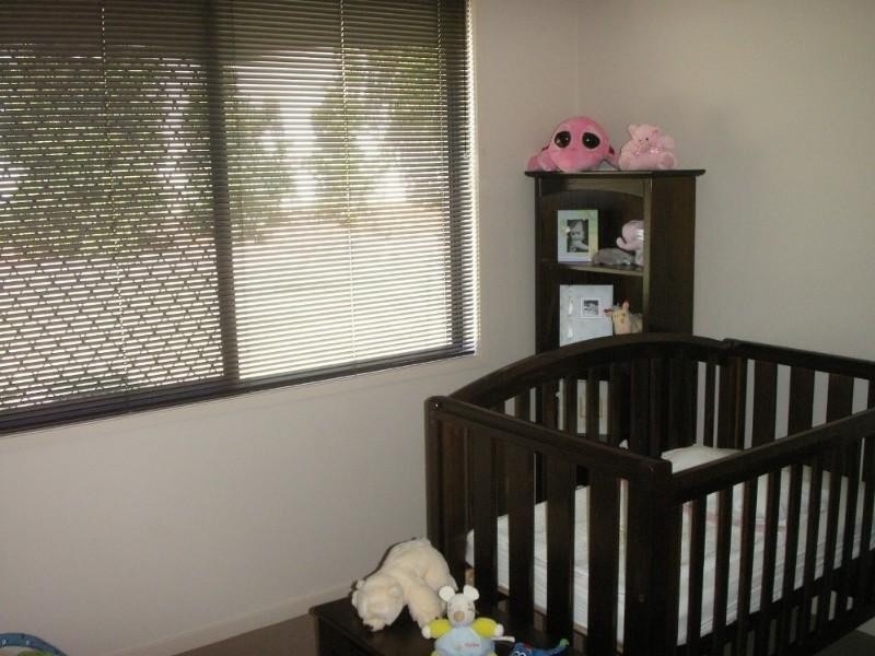 6 Portreeves Place, Arundel QLD 4214