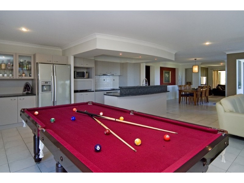 16 Fitzgerald Close, Maudsland QLD 4210