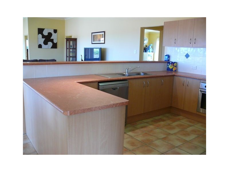 10 Amanu Crescent, Pacific Pines QLD 4211