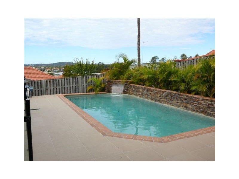 10 Amanu Crescent, Pacific Pines QLD 4211