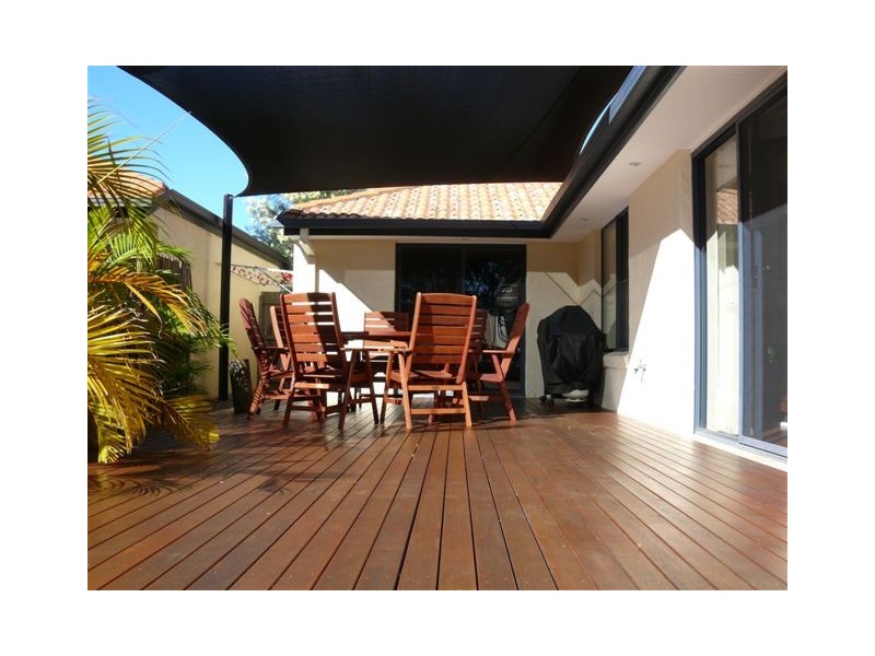 110 Serafina Drive, Helensvale QLD 4212