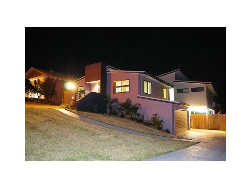 39 Midway Terrace, Pacific Pines QLD 4211