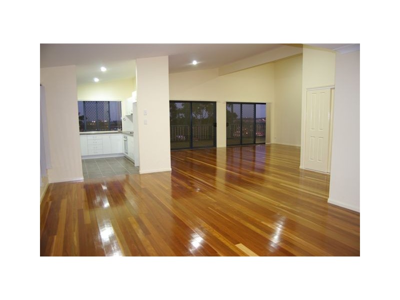 39 Midway Terrace, Pacific Pines QLD 4211