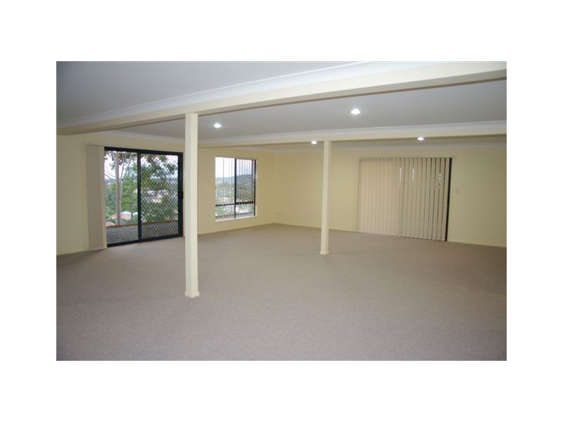 39 Midway Terrace, Pacific Pines QLD 4211