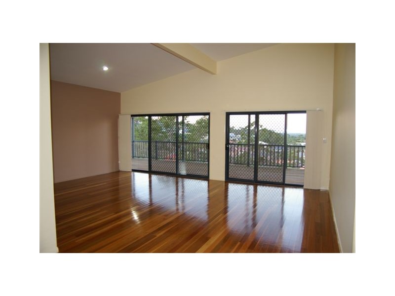 39 Midway Terrace, Pacific Pines QLD 4211