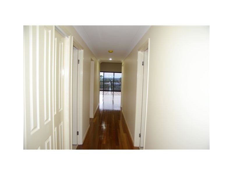 39 Midway Terrace, Pacific Pines QLD 4211
