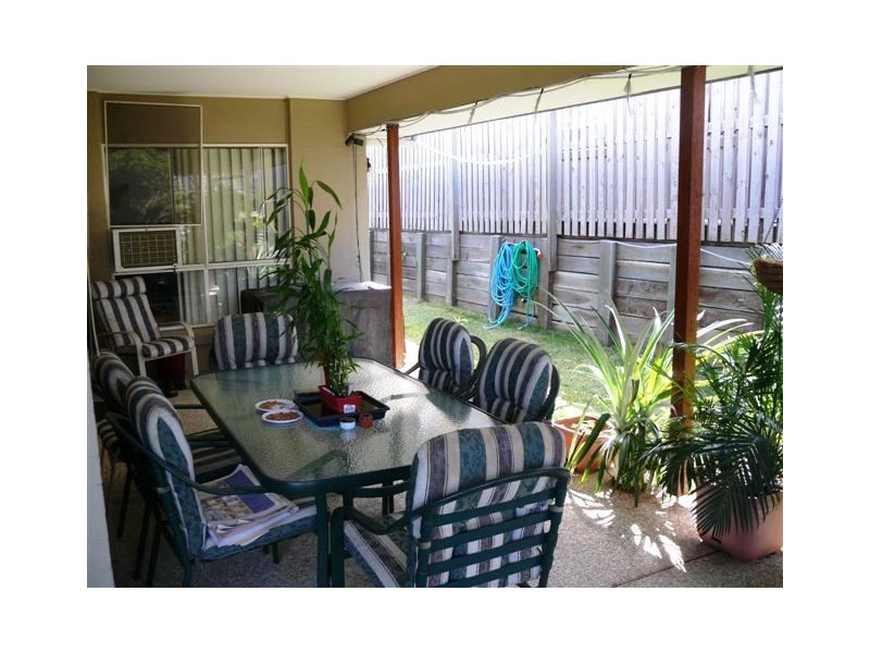 11 Davies Street, Pacific Pines QLD 4211