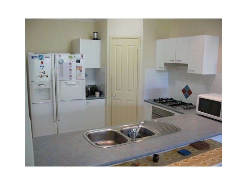 11 Davies Street, Pacific Pines QLD 4211