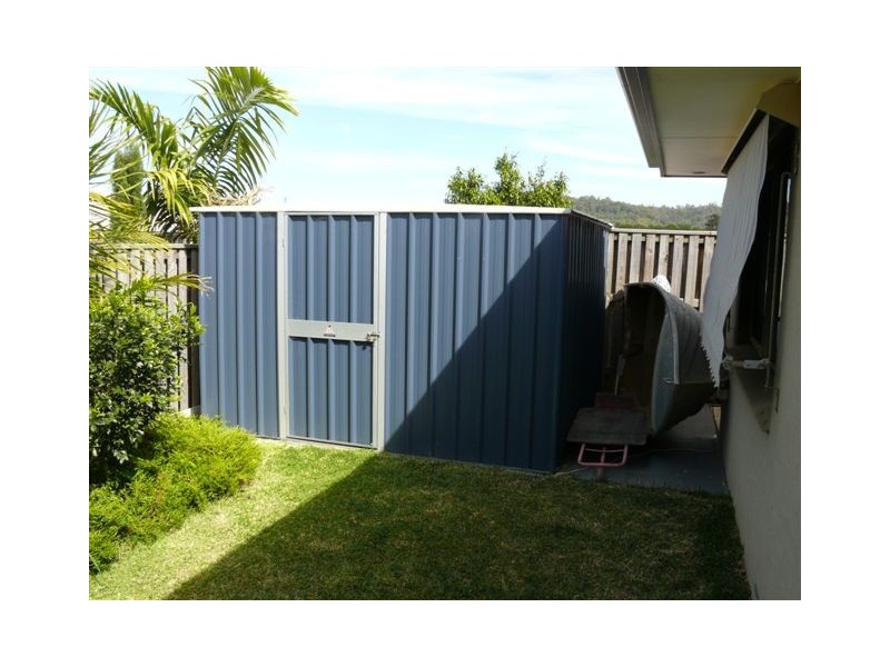 11 Davies Street, Pacific Pines QLD 4211