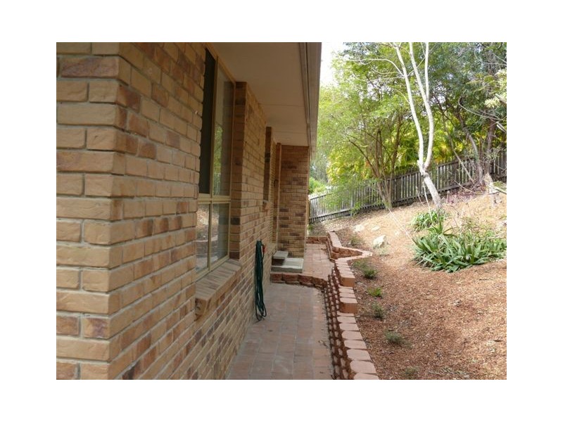 16 Jesmond Road, Helensvale QLD 4212