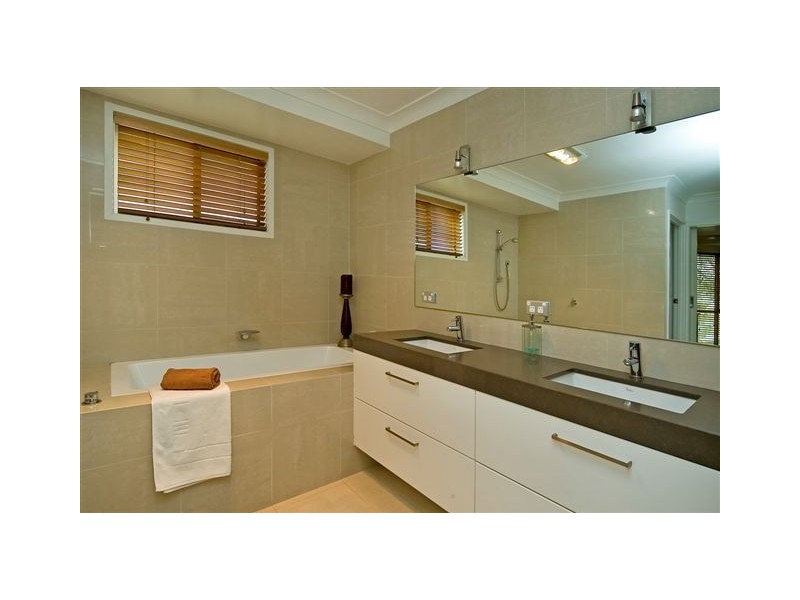 8 Waddiwong Road, Coomera QLD 4209